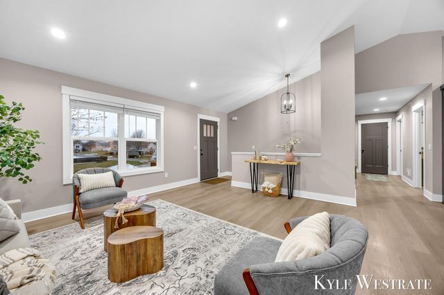 10886 Douglas Drive, Allendale, MI 49401