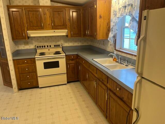 52 2nd Avenue, Hadley, NY 12835