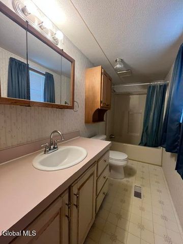 52 2nd Avenue, Hadley, NY 12835
