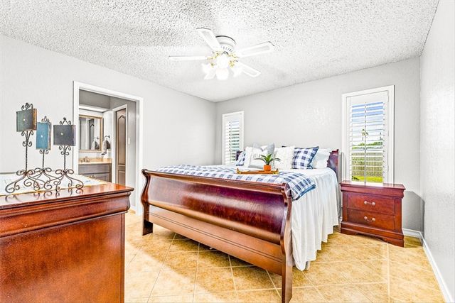 2204 Pinyon Dr, Portland, TX 78374