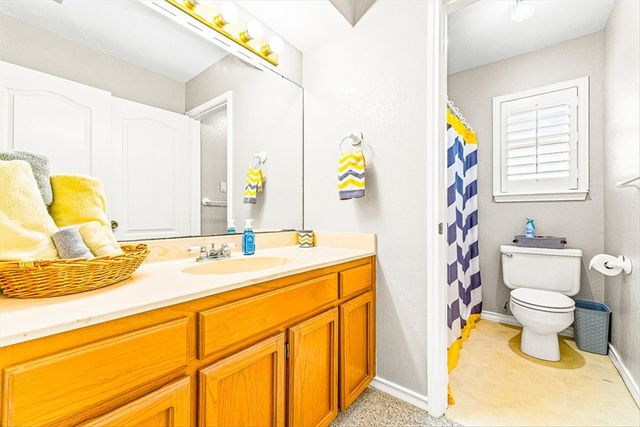 2204 Pinyon Dr, Portland, TX 78374