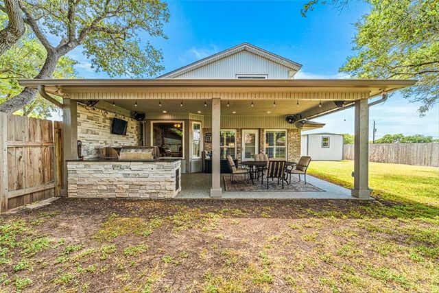 2204 Pinyon Dr, Portland, TX 78374