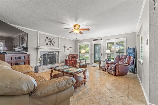 2204 Pinyon Dr, Portland, TX 78374