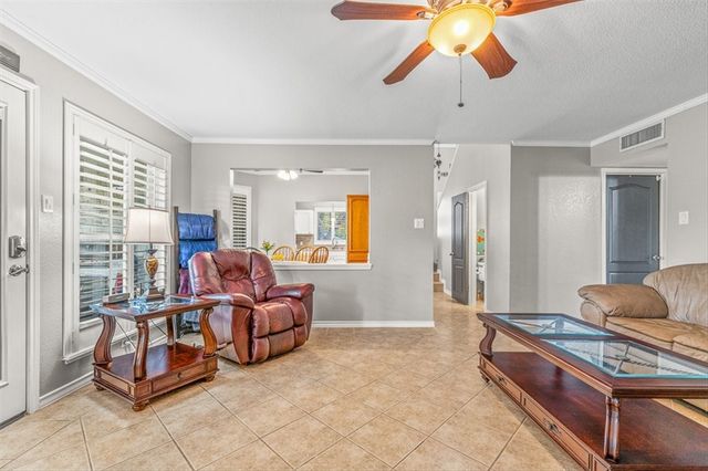 2204 Pinyon Dr, Portland, TX 78374