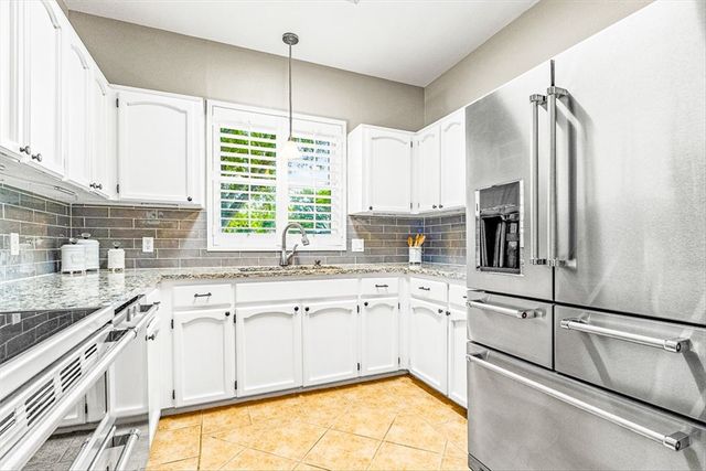 2204 Pinyon Dr, Portland, TX 78374