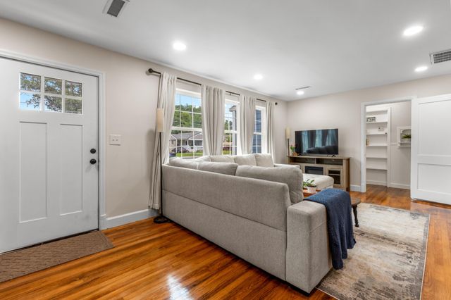 5318 Marion Avenue, Chattanooga, TN 37412
