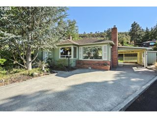 1622 W 12TH St, The Dalles, OR 97058
