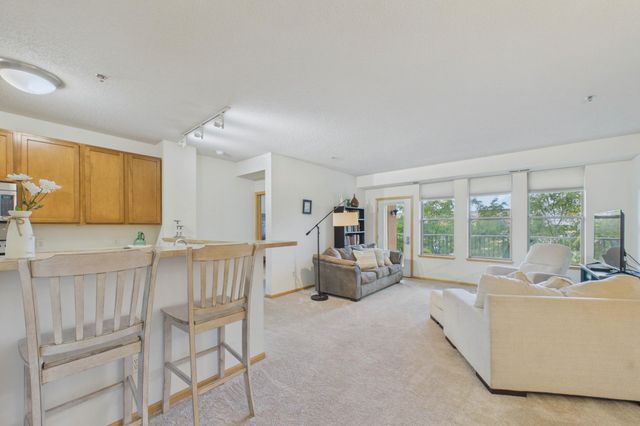 150 E Burnsville Parkway 309, Burnsville, MN 55337