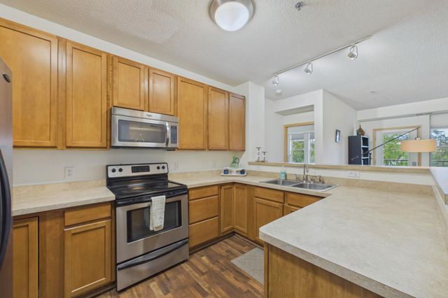 150 E Burnsville Parkway 309, Burnsville, MN 55337