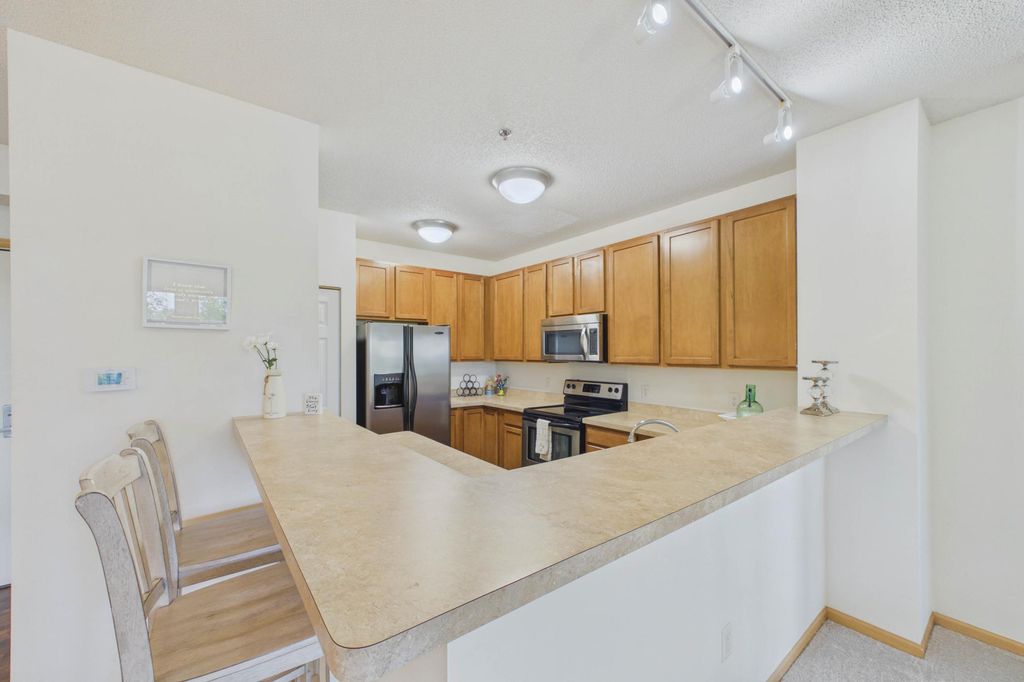 150 E Burnsville Parkway 309, Burnsville, MN 55337 — photo 5
