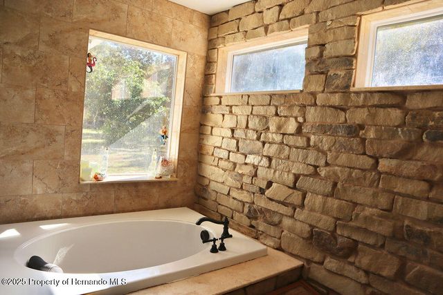 175 S Thayer Avenue, Lecanto, FL 34461