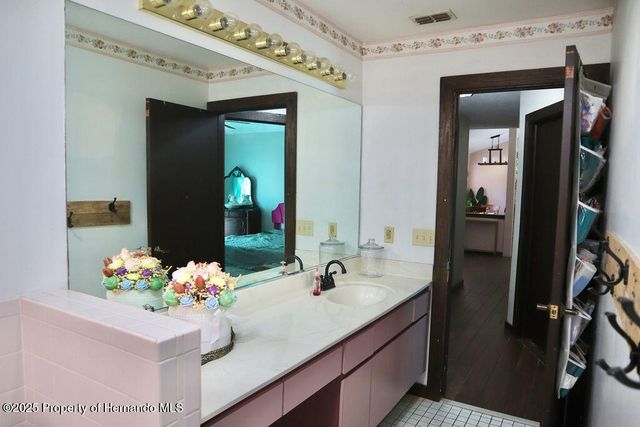 175 S Thayer Avenue, Lecanto, FL 34461