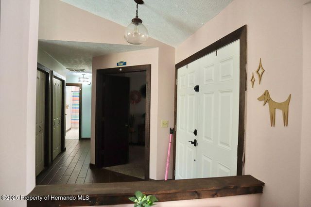 175 S Thayer Avenue, Lecanto, FL 34461