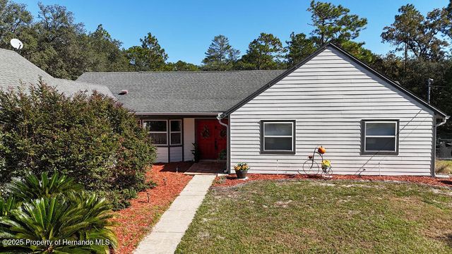 175 S Thayer Avenue, Lecanto, FL 34461