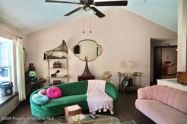 175 S Thayer Avenue, Lecanto, FL 34461