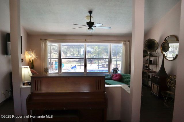 175 S Thayer Avenue, Lecanto, FL 34461