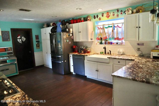 175 S Thayer Avenue, Lecanto, FL 34461