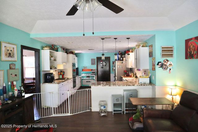 175 S Thayer Avenue, Lecanto, FL 34461