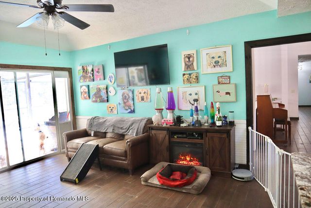 175 S Thayer Avenue, Lecanto, FL 34461