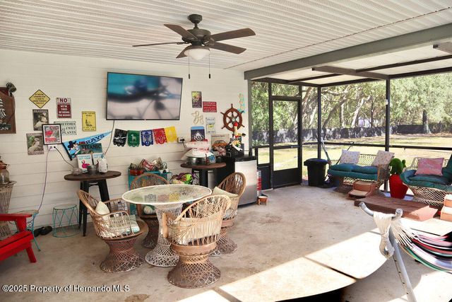 175 S Thayer Avenue, Lecanto, FL 34461