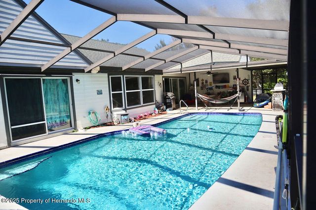 175 S Thayer Avenue, Lecanto, FL 34461