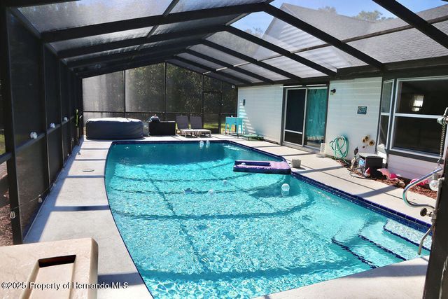 175 S Thayer Avenue, Lecanto, FL 34461