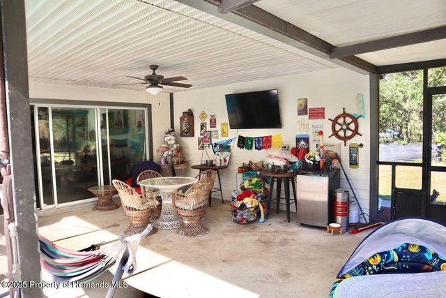 175 S Thayer Avenue, Lecanto, FL 34461