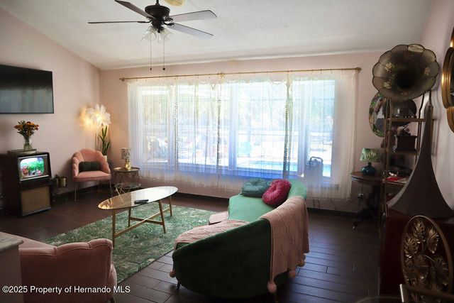 175 S Thayer Avenue, Lecanto, FL 34461