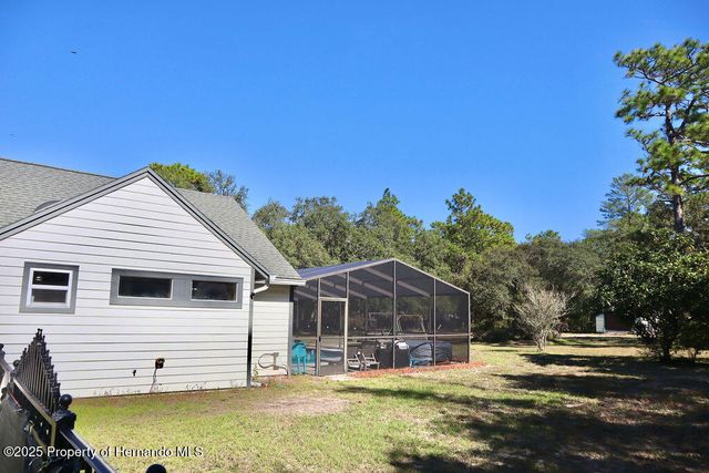 175 S Thayer Avenue, Lecanto, FL 34461