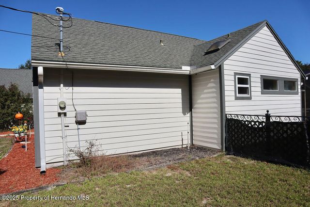 175 S Thayer Avenue, Lecanto, FL 34461