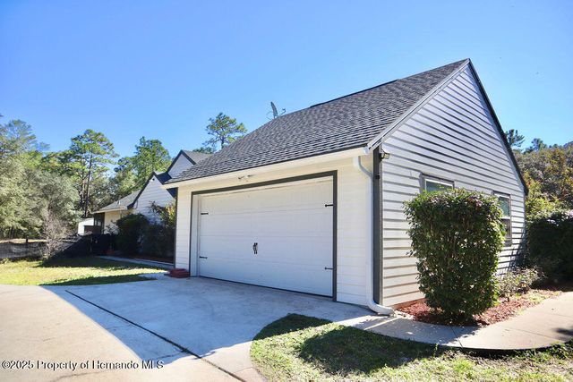 175 S Thayer Avenue, Lecanto, FL 34461