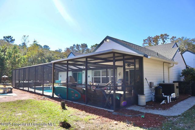 175 S Thayer Avenue, Lecanto, FL 34461