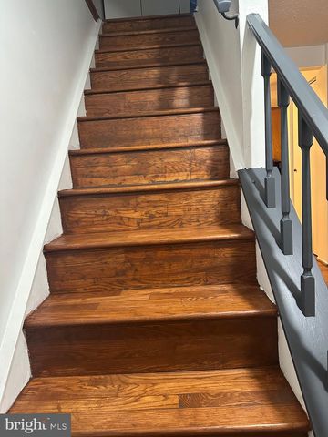 5331 LAROCHELLE CT, Alexandria, VA 22315