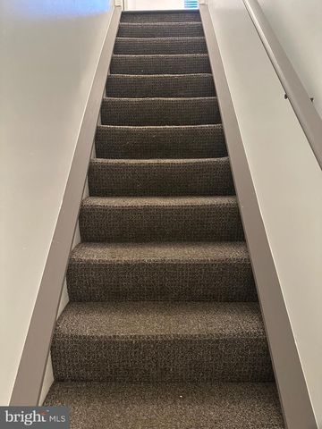 5331 LAROCHELLE CT, Alexandria, VA 22315