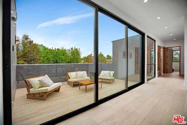 15602 Morrison Street, Sherman Oaks, CA 91403