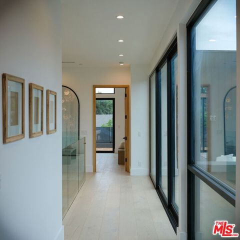 15602 Morrison Street, Sherman Oaks, CA 91403