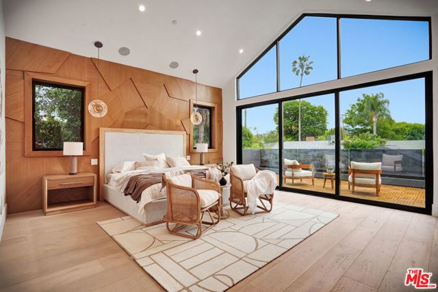 15602 Morrison Street, Sherman Oaks, CA 91403