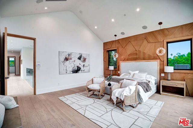 15602 Morrison Street, Sherman Oaks, CA 91403
