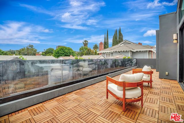 15602 Morrison Street, Sherman Oaks, CA 91403