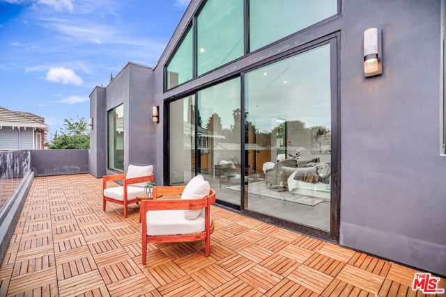 15602 Morrison Street, Sherman Oaks, CA 91403