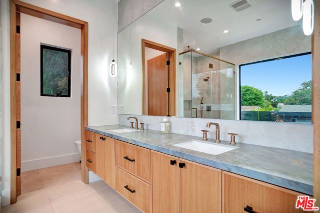 15602 Morrison Street, Sherman Oaks, CA 91403