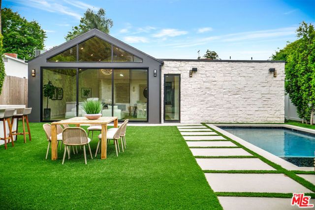 15602 Morrison Street, Sherman Oaks, CA 91403