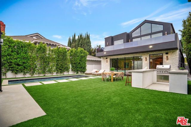 15602 Morrison Street, Sherman Oaks, CA 91403