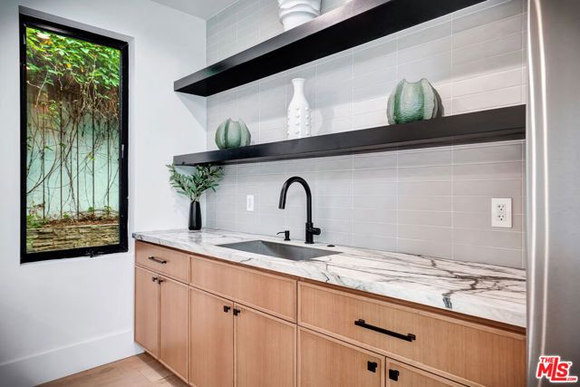 15602 Morrison Street, Sherman Oaks, CA 91403