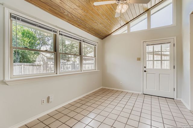 2807 Bee Cave St, San Antonio, TX 78231
