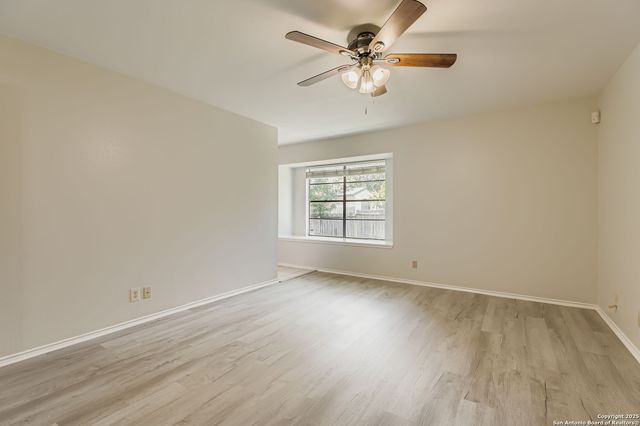 2807 Bee Cave St, San Antonio, TX 78231