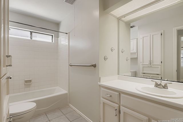 2807 Bee Cave St, San Antonio, TX 78231