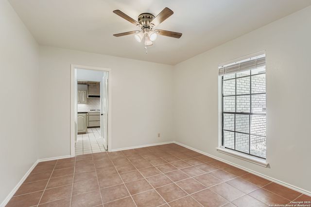 2807 Bee Cave St, San Antonio, TX 78231