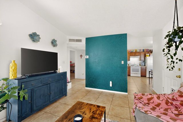 4720 Opal Drive NE, Rio Rancho, NM 87124