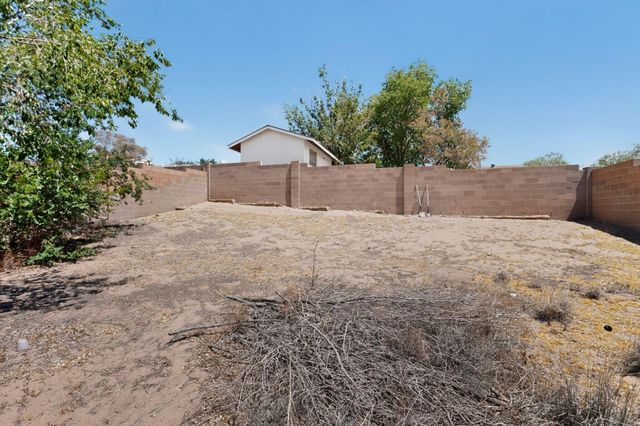 4720 Opal Drive NE, Rio Rancho, NM 87124